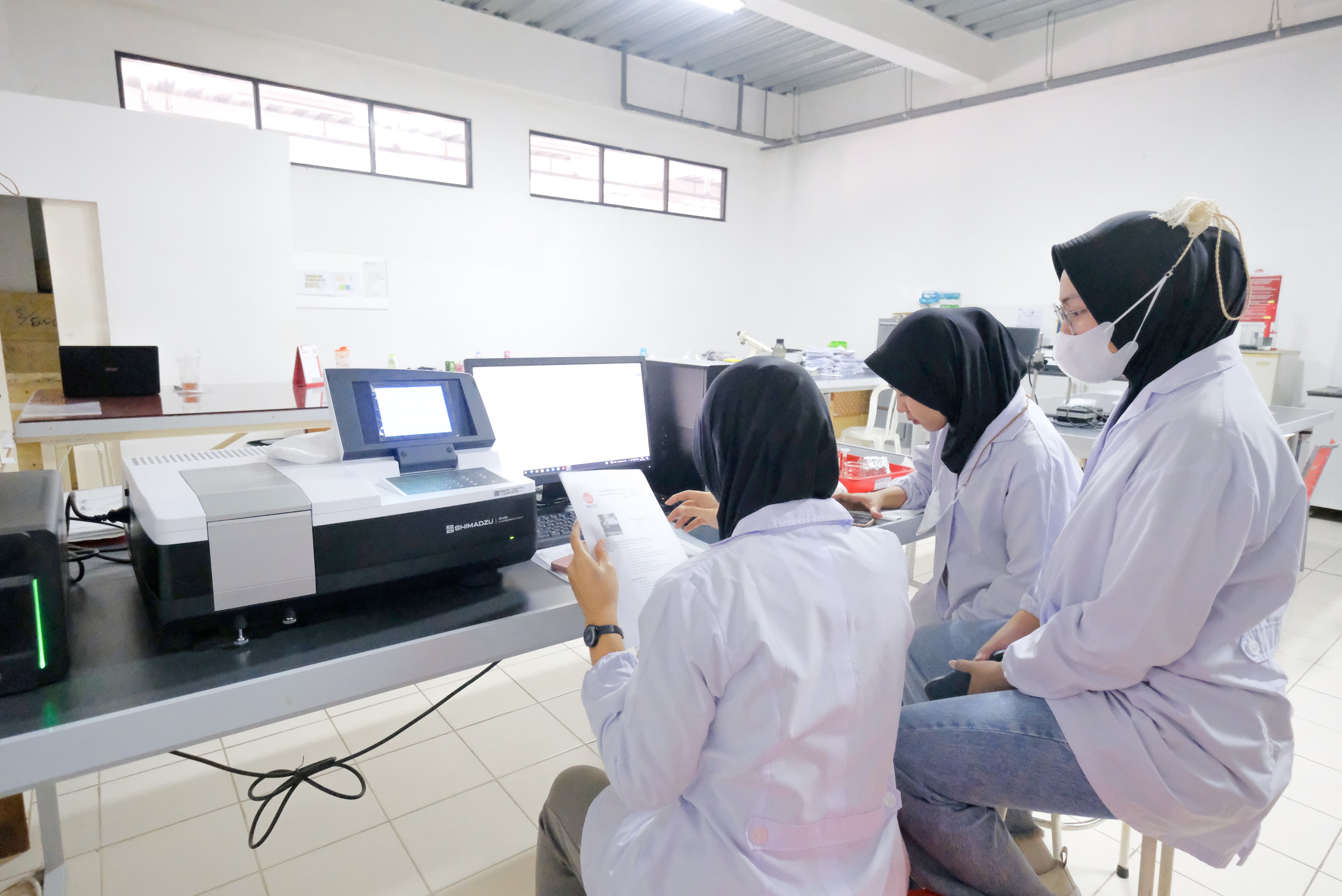 Lab Biologi Farmasi